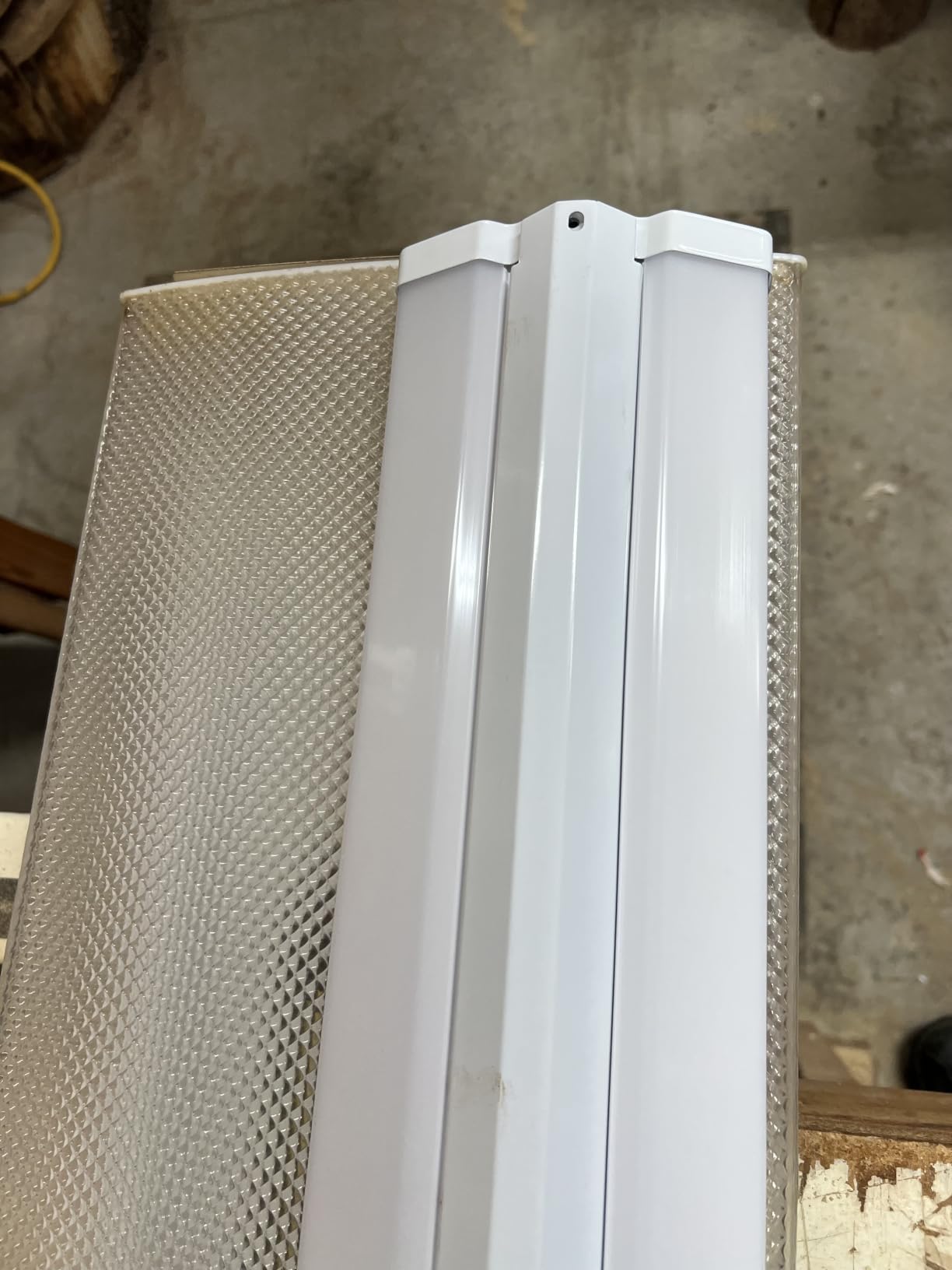 Amico 10 Pack 4FT LED Wraparound Light, 5CCT Selectable, 30/40/50W, 6500LM | 3500K/4000K/5000K/6000K/6500K, Super Bright Fluorescent Fixture, 4 Foot Flush Mount Office Ceiling Light for Kitchen Garage customer photo 1