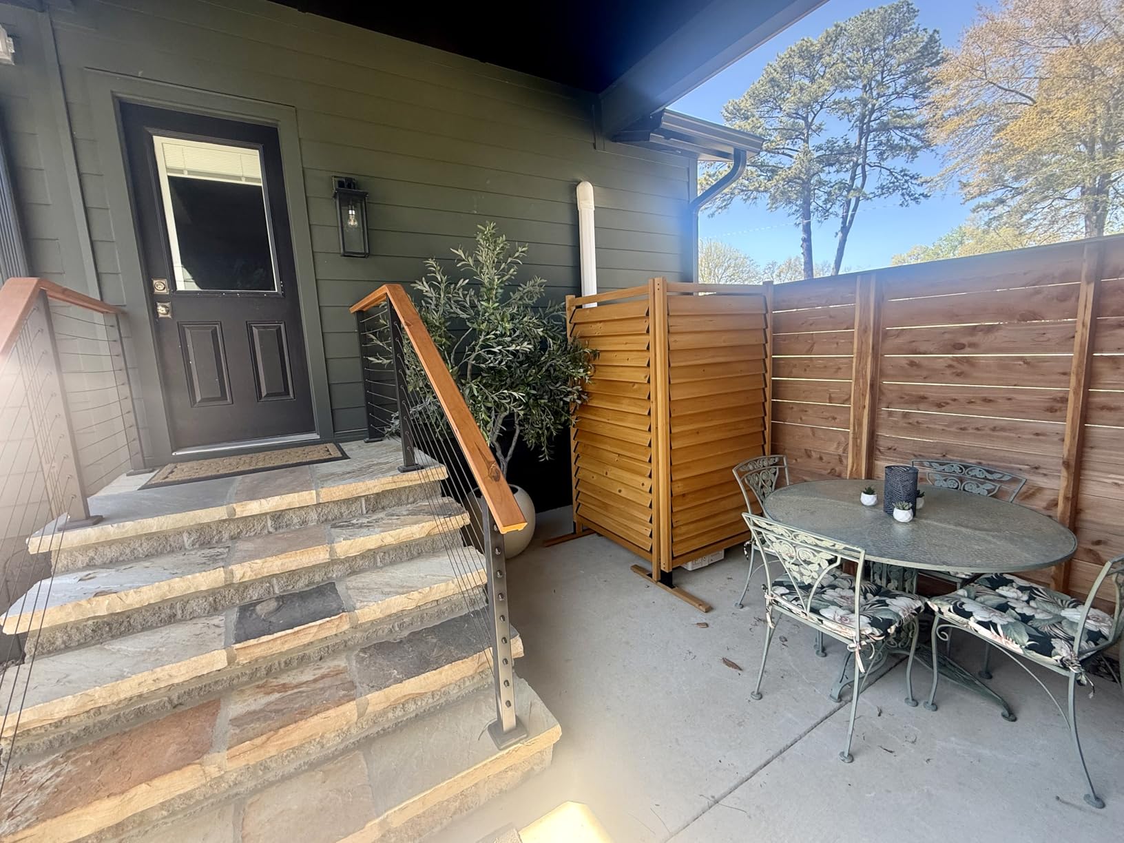Enclo Convertible Freestanding/Surface Mounted Privacy Screen, Cedar Wood | 6ftH x 3ftW, Convertible Louver, 1 Panel, Great for Balconies, Patios, or Decks, EC18044 customer photo 2