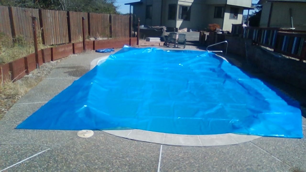 Goplus Solar Pool Cover, 12 x 24 FT Solar Blanket 12 Mil with Carrying Bag for In-Ground and Above-Ground Swimming Pools, Rectangle Hot Tub SPA Thermal Blanket, Blue Bubble customer photo 1