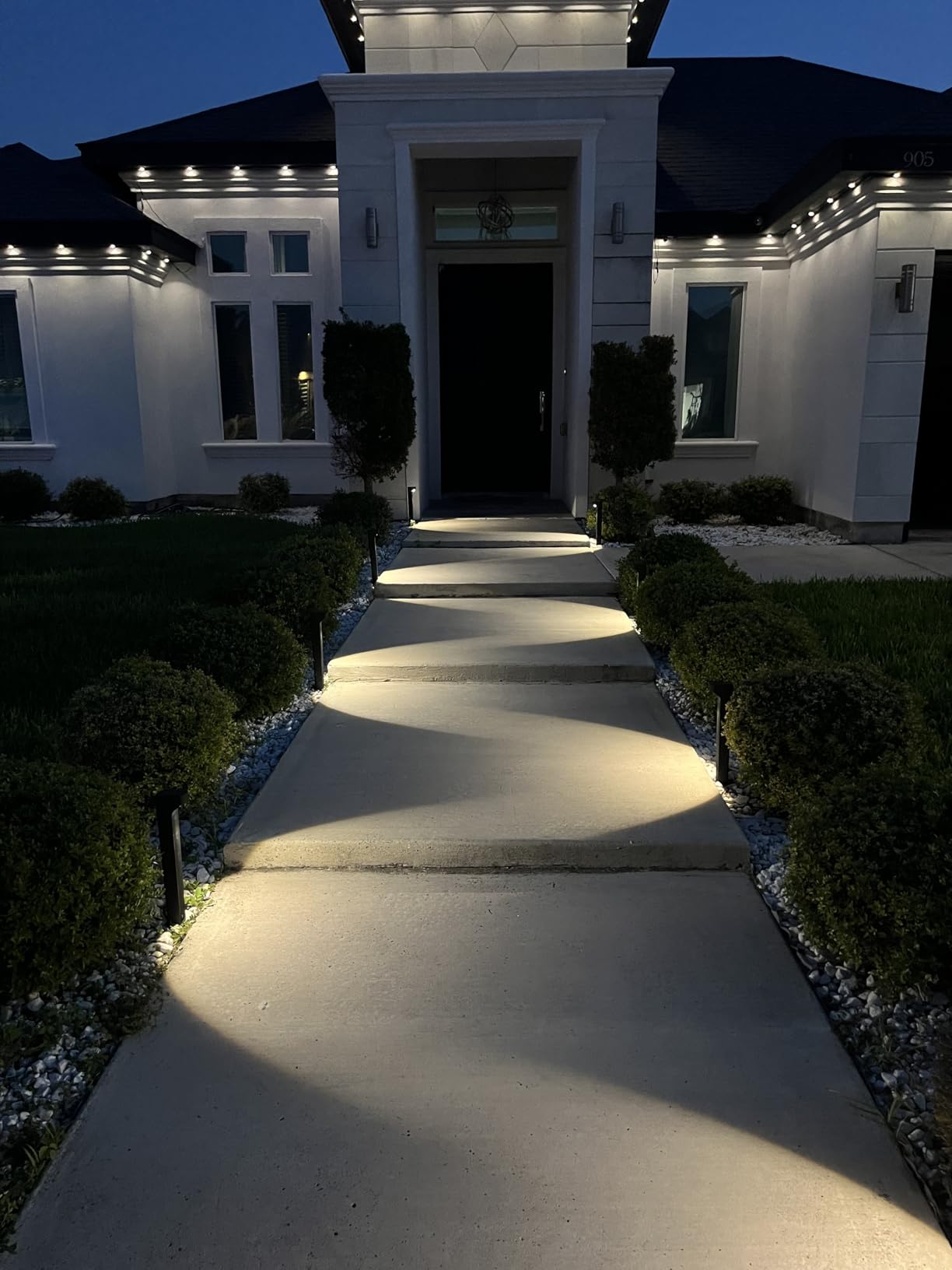Govee Outdoor Pathway Lights 2 Lite, 8 Pack, 190 Lumens, IP67 Waterproof | 16 Million Colors, 60+ Scene Modes, for Path, Landscape Lighting, Outdoor, Compatible with Alexa, Google Assistant, Matter customer photo 2