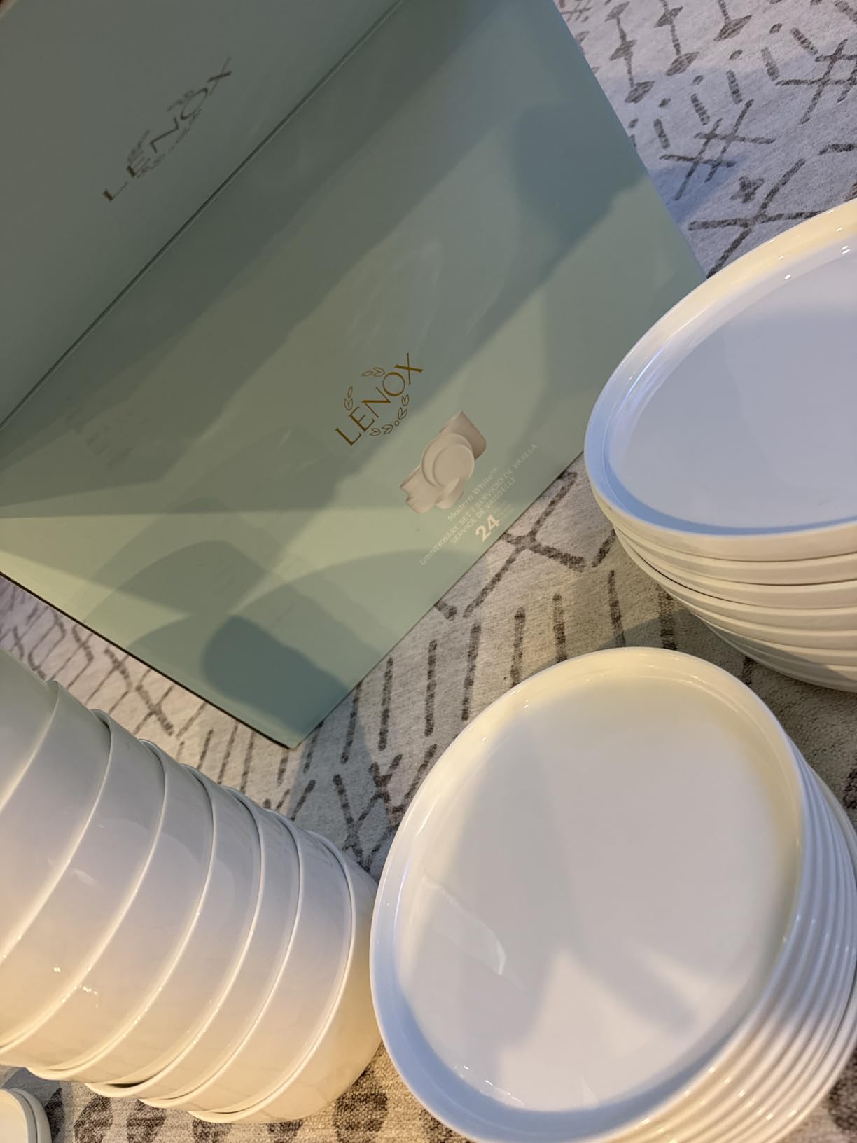Lenox Dinnerware Sets, Modern White 24-Piece Dinnerware Set, Service For 8, Porcelain Material, Dishwasher Safe, Microwave Safe, Plates And Bowls (White, 24 Piece) customer photo 1