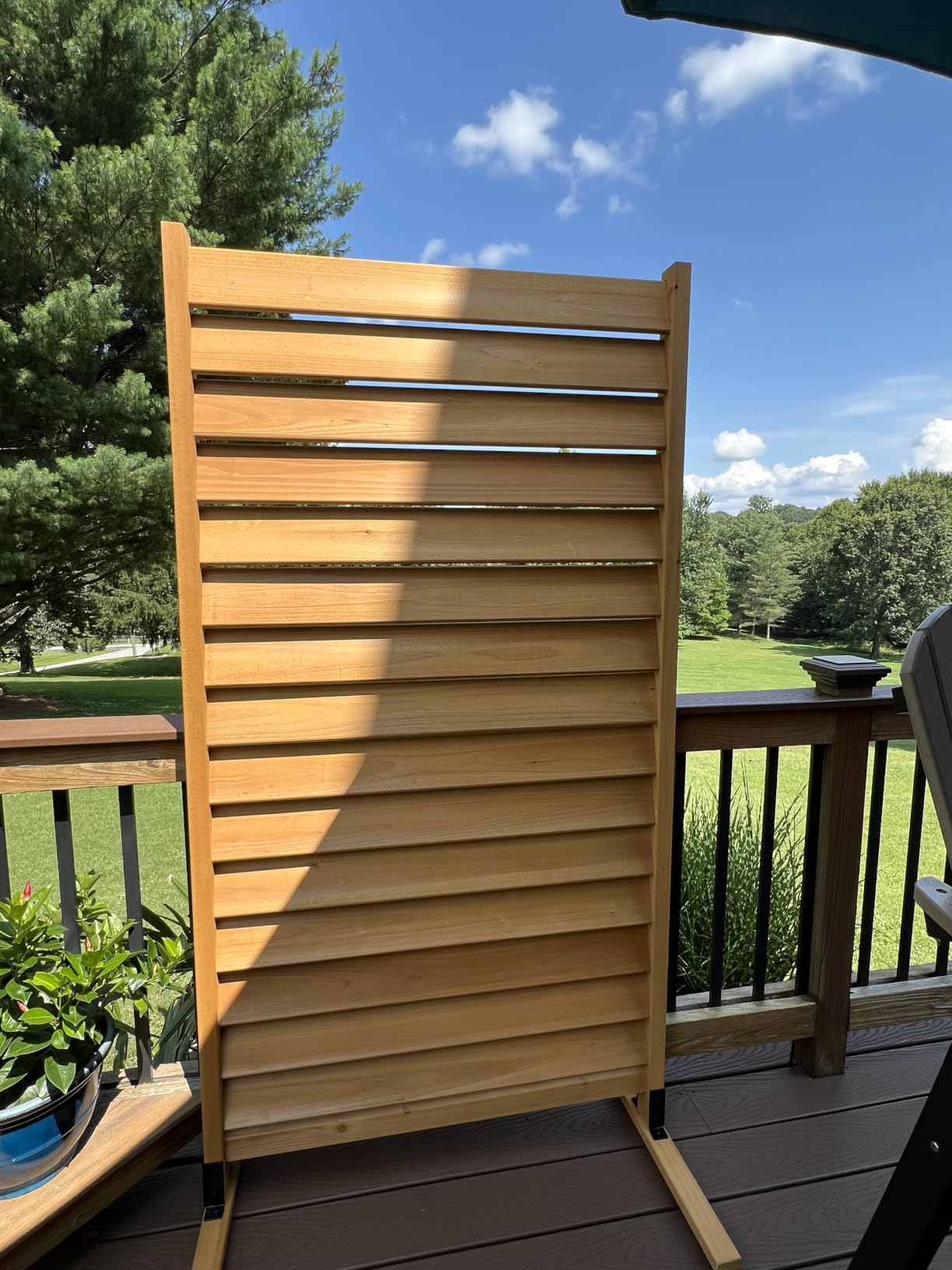 Enclo Louvered Freestanding/Surface Mounted Privacy Screen, Cedar Wood | 6ftH x 3ftW, Louvered, 1 Panel, Great for Balconies, Patios, or Decks, AZ18031 customer photo 1