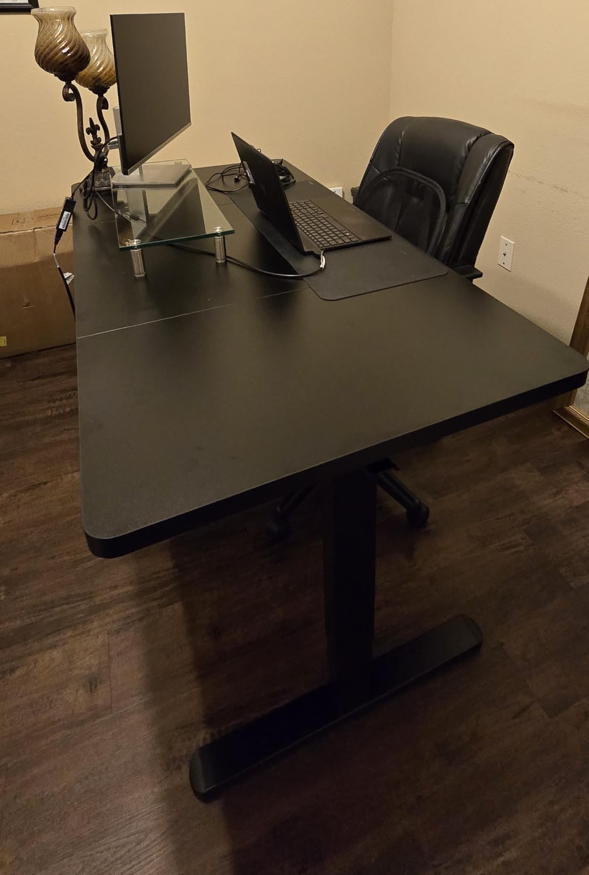 HUANUO 70x35 Inch 3-Stage Legs Electric Standing Desk, Large Height Adjustable Office Desk with Brushless Motor, Stand Up Desk with 4 Memory Presets & 2 Hooks, Computer Desk for Home Office, Black customer photo 1