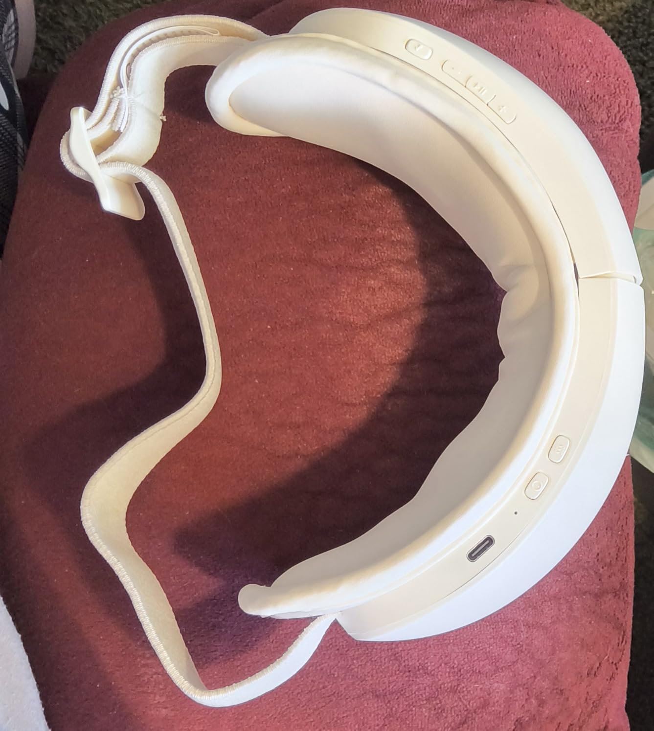 PHILIPS Eye Massager with Heat and Cooling for Eye Strain & Migraine Relief | Hot Cold Therapy, Dual Airbag Vibration, 180 Foldable, Bluetooth Music, 4 Modes, Type-C Charge customer photo 1