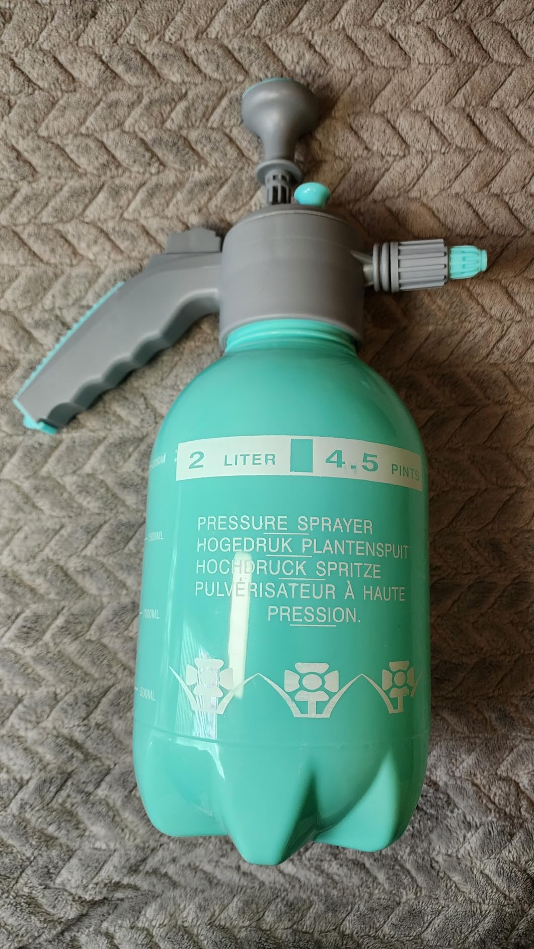 1.2 Gallon (4.5L) Electric ULV Fogger Machine Portable Cold Fogger Sprayer with 30ft Spray Distance for Home, Garden, Lawn, School, Indoor and Outdoor Use, 1 Pack customer photo 1