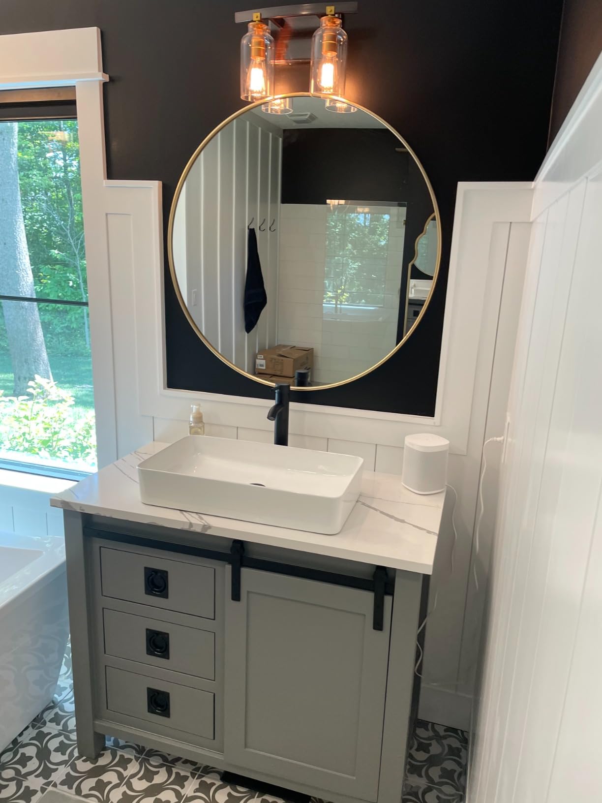 18 Inch White Ceramic Undermount Bathroom Sink 18