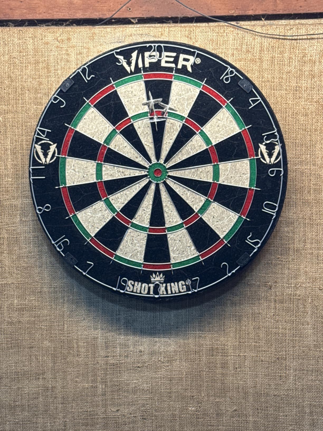 Viper by GLD Products Shot King Regulation Bristle Steel Tip Dartboard Set with Bullseye Metal Radial Spider Wire Compressed Sisal Board with Rotating Number Ring Includes 6 Darts Black customer photo 2