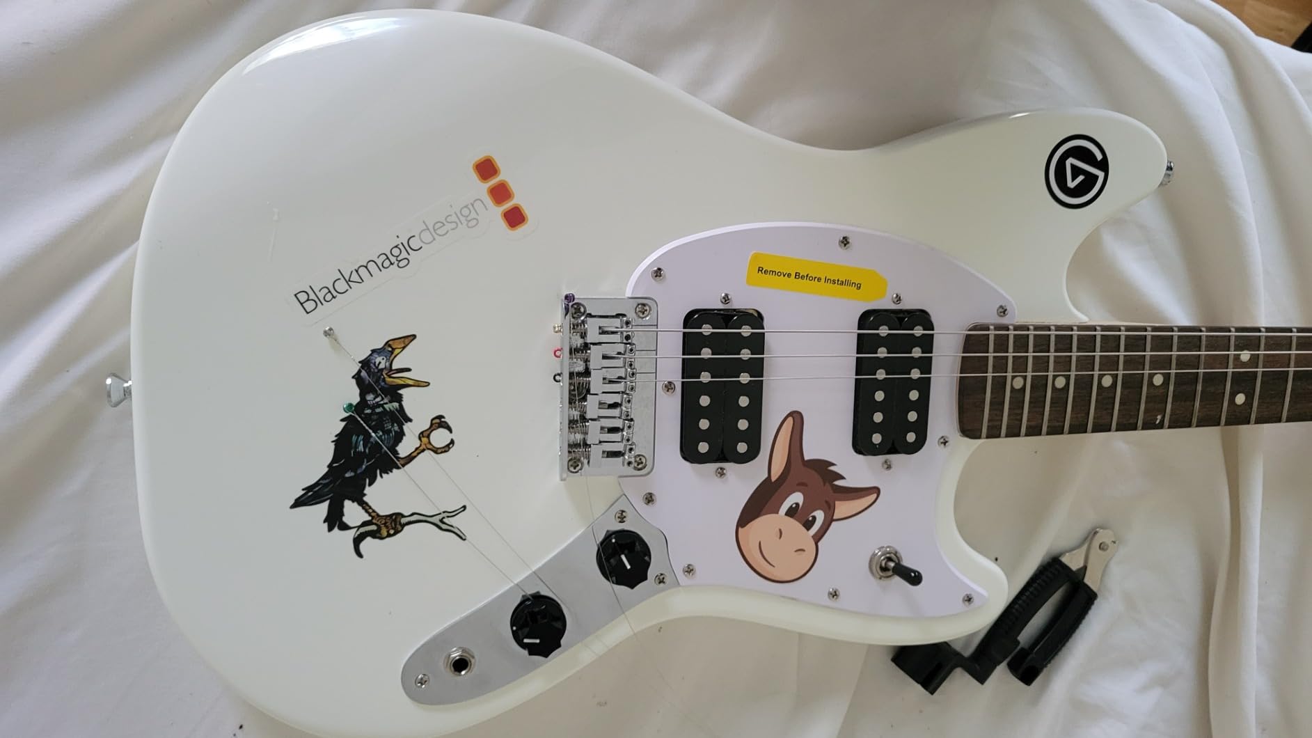 D'Addario Accessories Pro-Winder Guitar String Winder, Cutter, Bridge Pin Puller - All in One Guitar Tool - Black customer photo 1