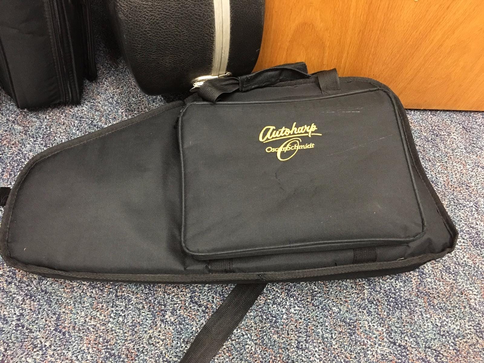 Autoharp by Oscar Schmidt AC445 Padded Auto harp Gig Bag, Case with Pocket, Removeable Backpack Straps and shoulder strap customer photo 2