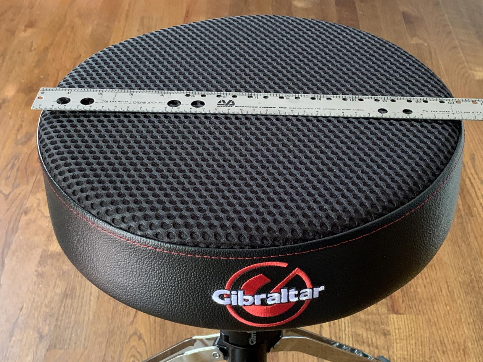 Gibraltar Drum Throne with Adjustable Height, Round Seat, Double-Braced Stool, Comfortable Cushion, Stable Tripod Base, Ideal for Practice, Studio, or Live Performance (9608) customer photo 2