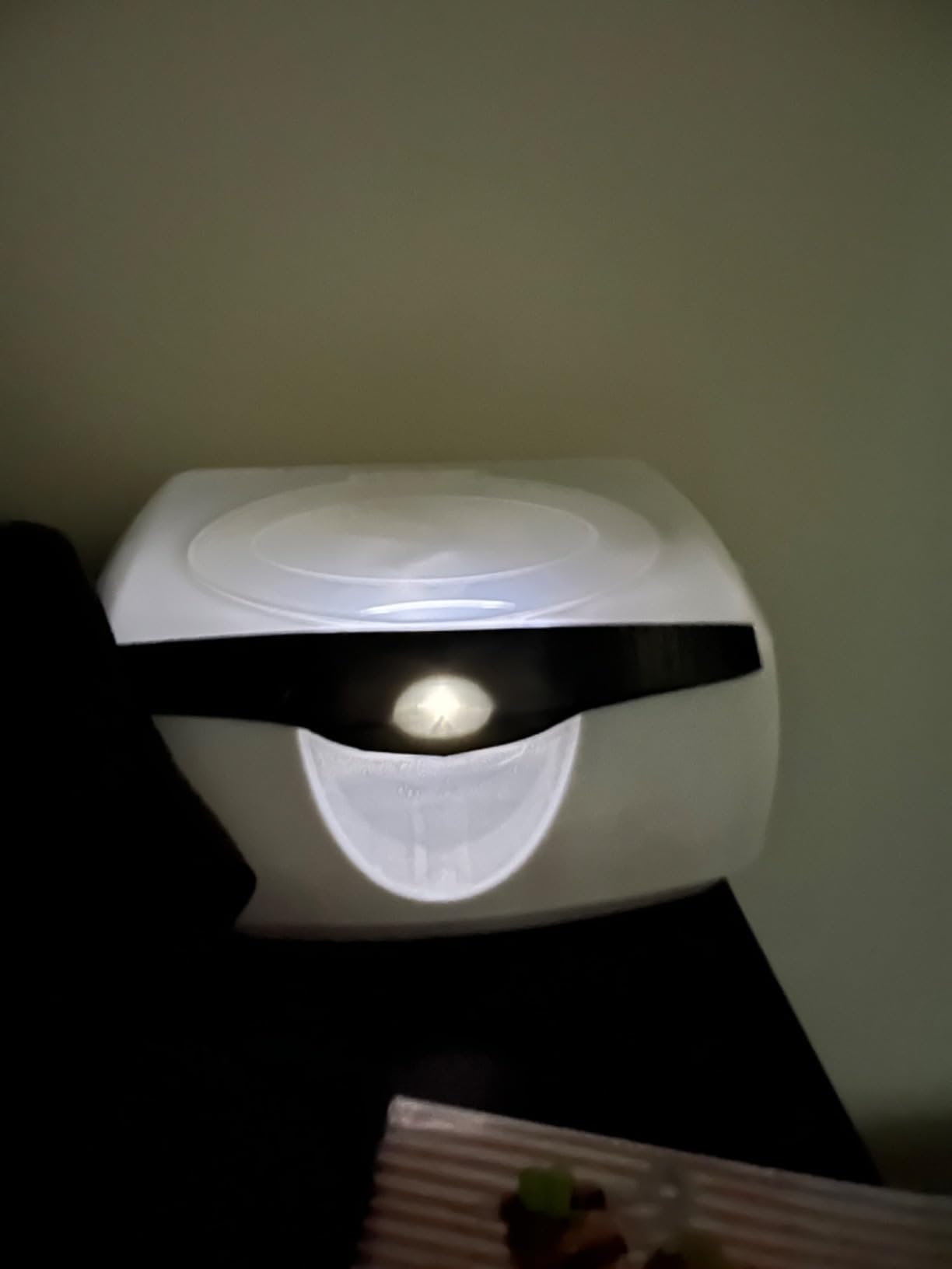 Munchkin Warm Glow Baby Wipe Warmer with Nightlight, White customer photo 1