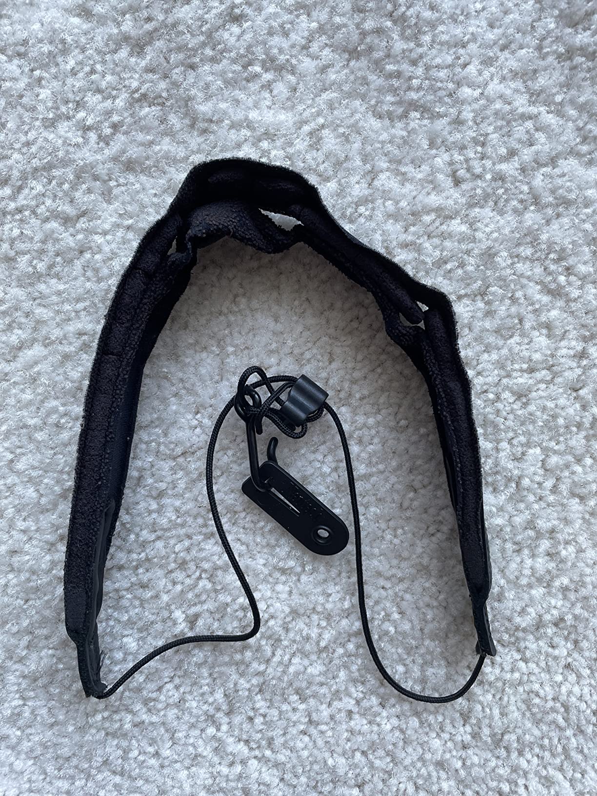Neotech C.E.O. Comfort Clarinet Strap - Padded, Adjustable Neck Strap for Clarinet, Oboe & English horn, Thumb Fatigue Relief, Durable & Comfortable, Black, Regular, Made in USA customer photo 1