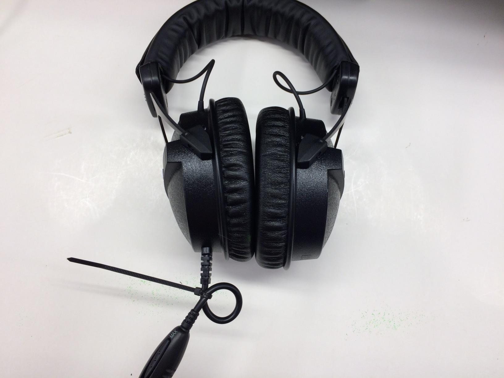 beyerdynamic DT 770 M, 80 Ohm, Closed Back, Wired Professional Studio Headphones | Very tight fit for drummers and front of house, leatherette ear pads, 3m straight cable customer photo 2