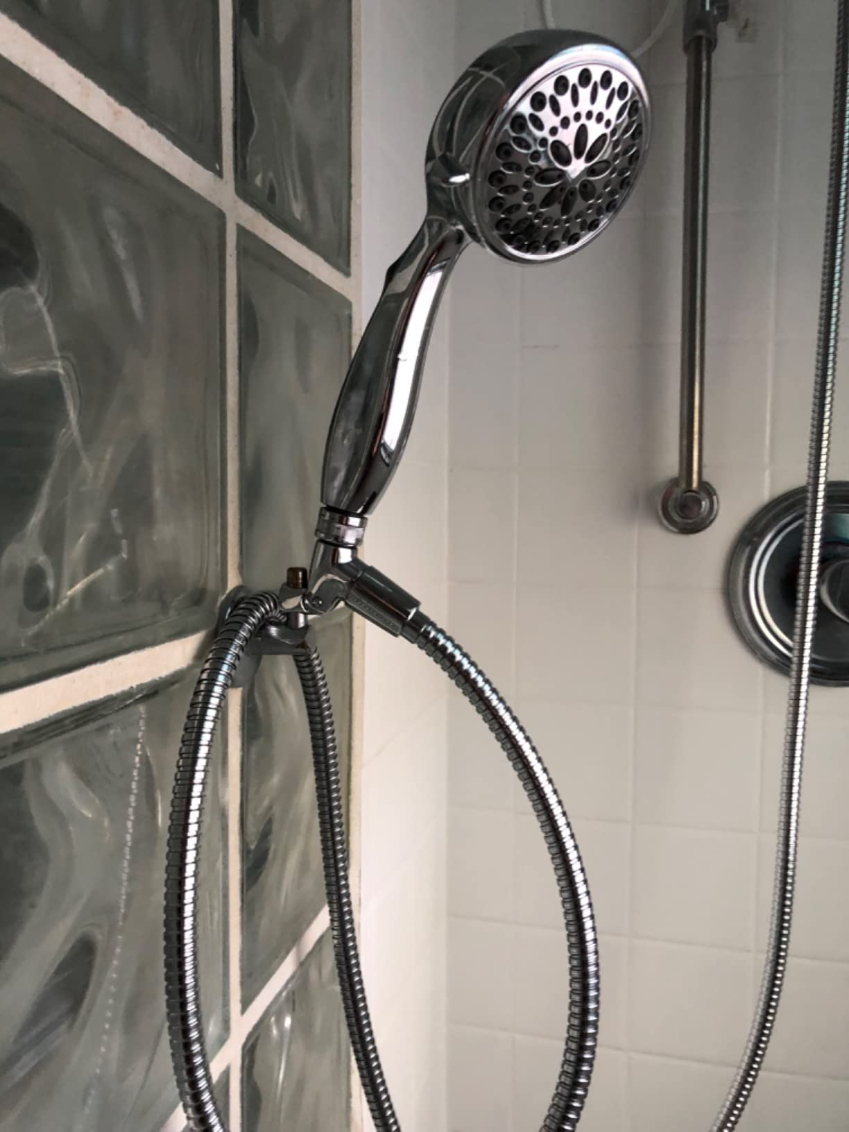 Delta Faucet 7-Spray Touch-Clean Hand Held Shower Head with Hose, Chrome, 75700 customer photo 2