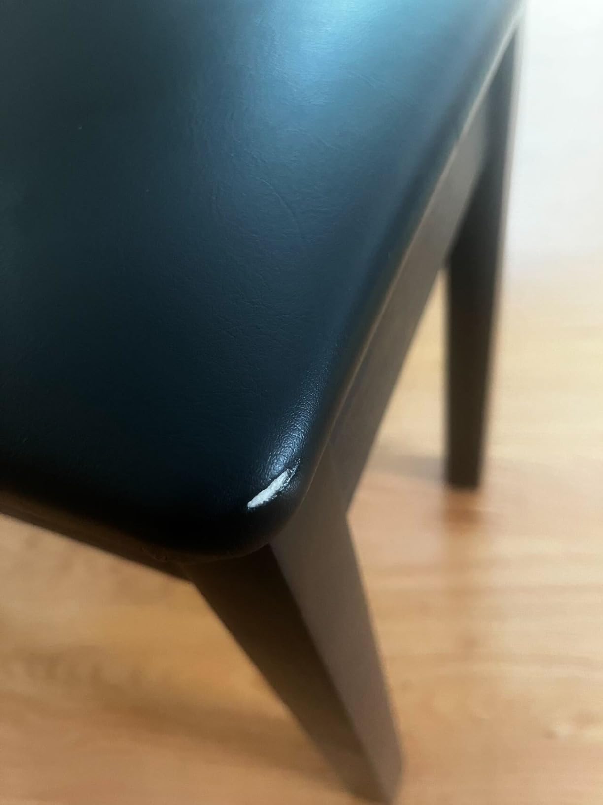Yamaha BB1 Padded Wooden Piano Bench - Black | Padded leather seat with black finish for piano playing, keyboard practice and music room seating customer photo 1