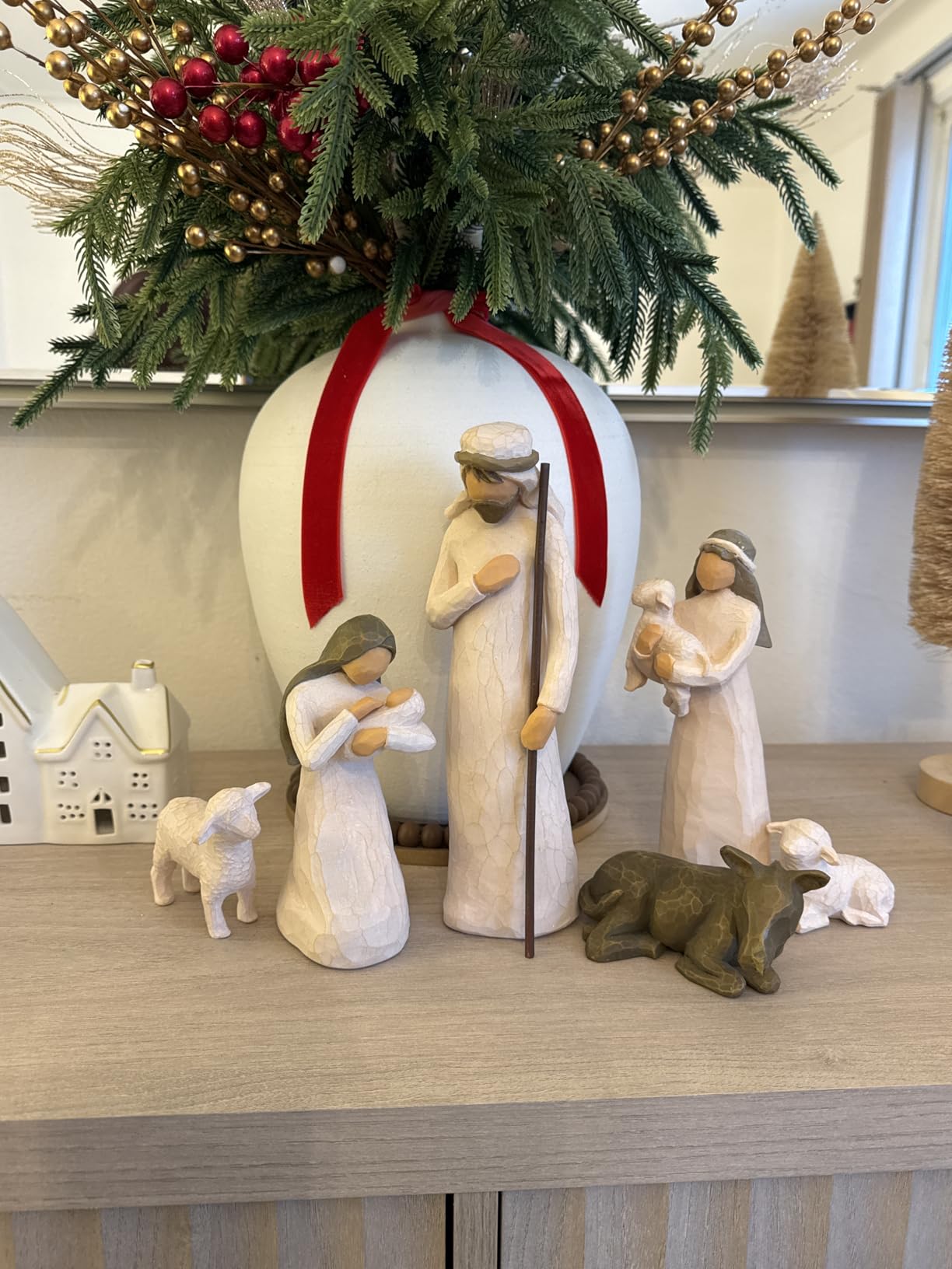 Willow Tree 6-piece Nativity, Sculpted Hand-Painted Set of Figures customer photo 1
