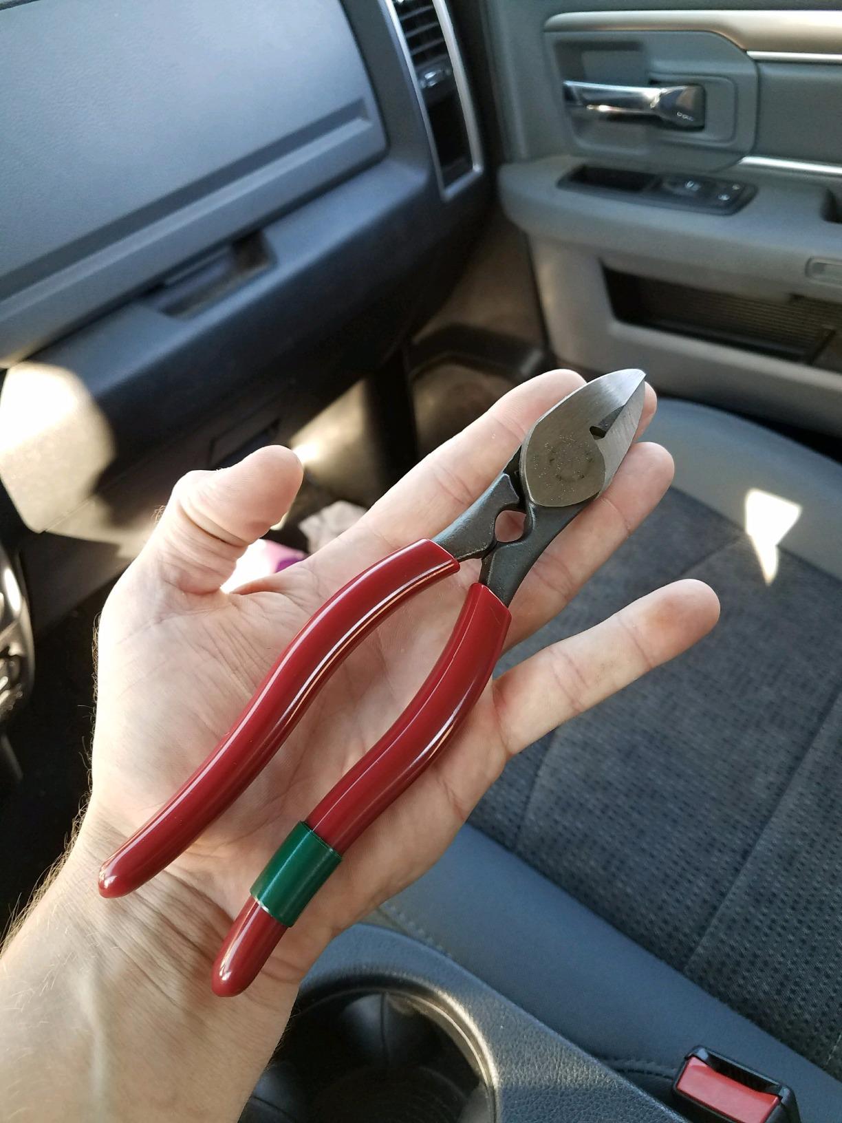 Klein Tools 1104 BX Cable Cutter and All-Purpose Shears, Made in USA, BX Cable, Sheet Metal, Steel Strapping, Bundling Wire, with Stripping Notch customer photo 1