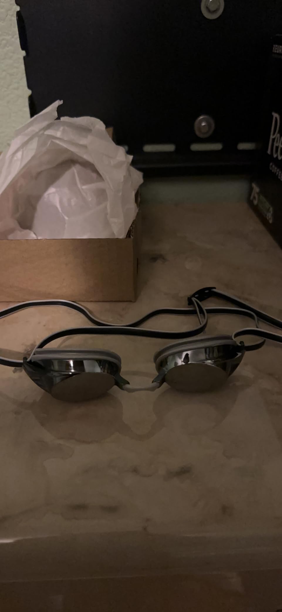 Speedo unisex-adult Swim Goggles Mirrored Vanquisher customer photo 2