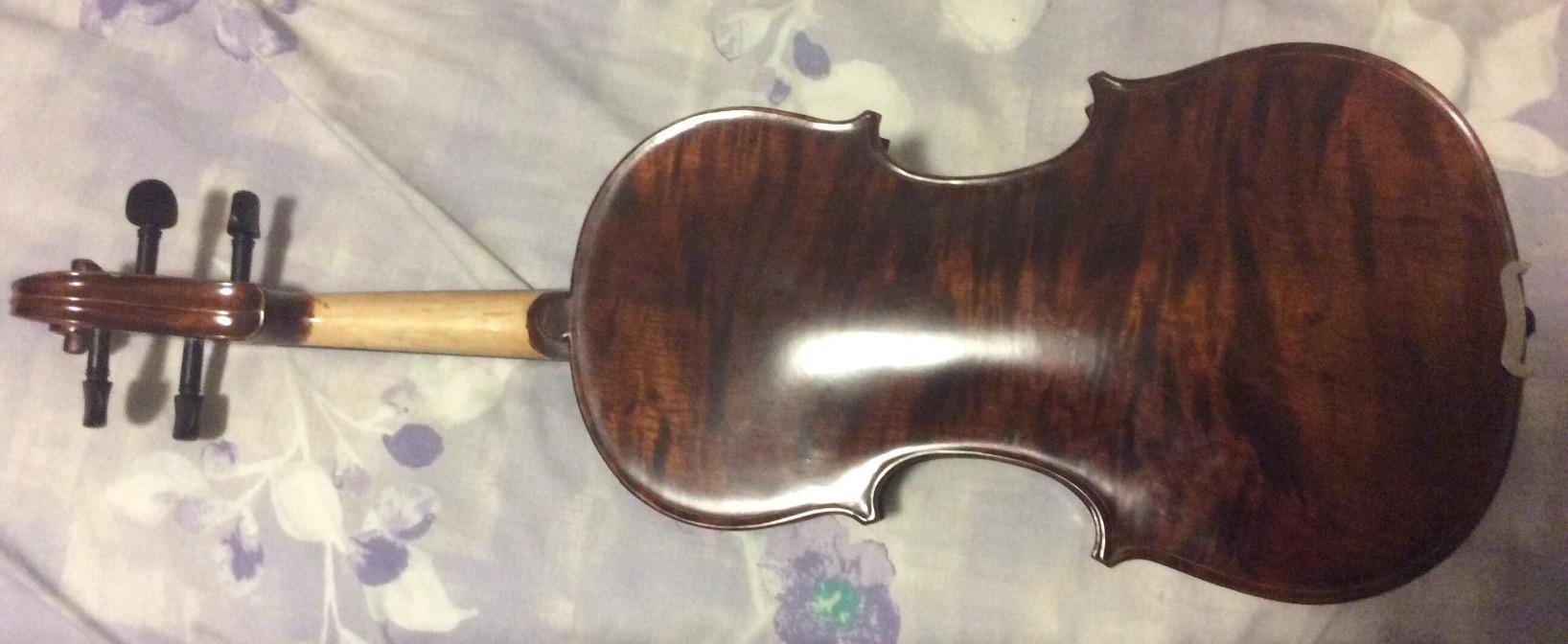 Mendini By Cecilio 1/2 Violin Set For Beginners, Black Solid Wood - Acoustic Violins Set with Hard Case, Tuner, Shoulder Rest, 2 Bows, Rosin, Bridge & Strings (Flamed) customer photo 1