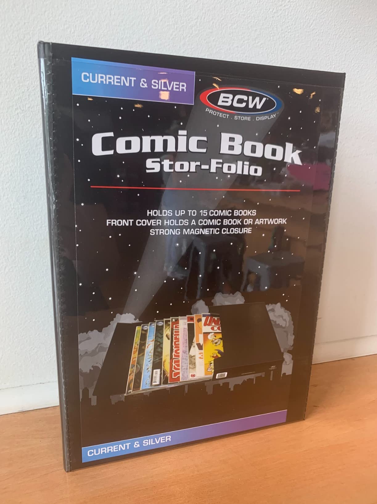 BCW Comic Book Stor-Folio Travel Cases, Holds 15 Bagged Comics, 1 Pack | Hard magnetic folios hold 15 bagged and boarded or about 20 loose comics, with label pockets for conventions and storage. customer photo 2