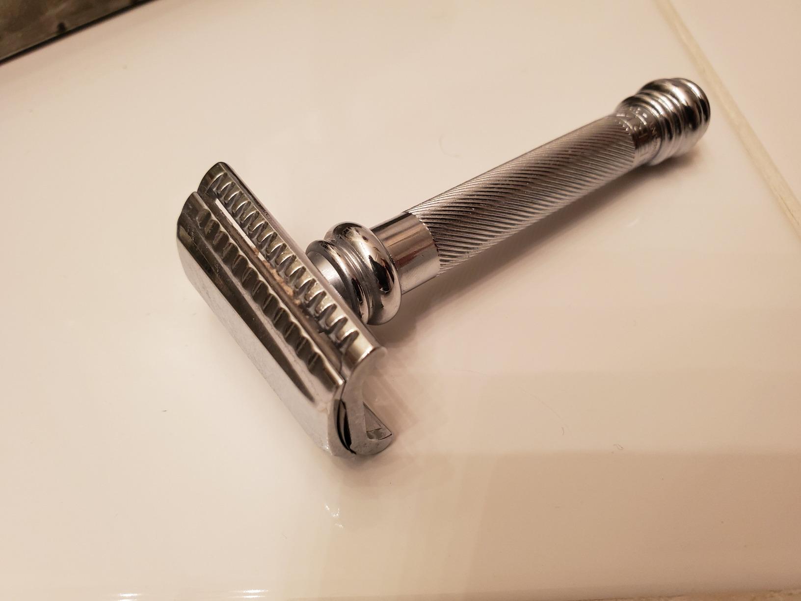 MERKUR 37C Double Edge Safety Razor | Slant Bar Design - Standard Handle | Made in Germany | Plastic-Free | Two Piece Design customer photo 1