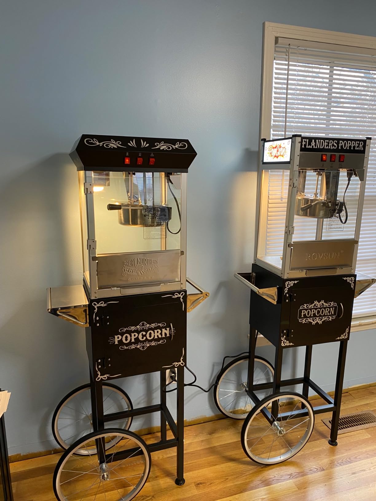 Great Northern Popcorn Foundation 8oz Popcorn Machine Cart on Wheels, Black | Movie Theater Style Vintage Popcorn Maker Machine with Cart and Stainless Steel Kettle that Makes up to 48 Cups customer photo 2