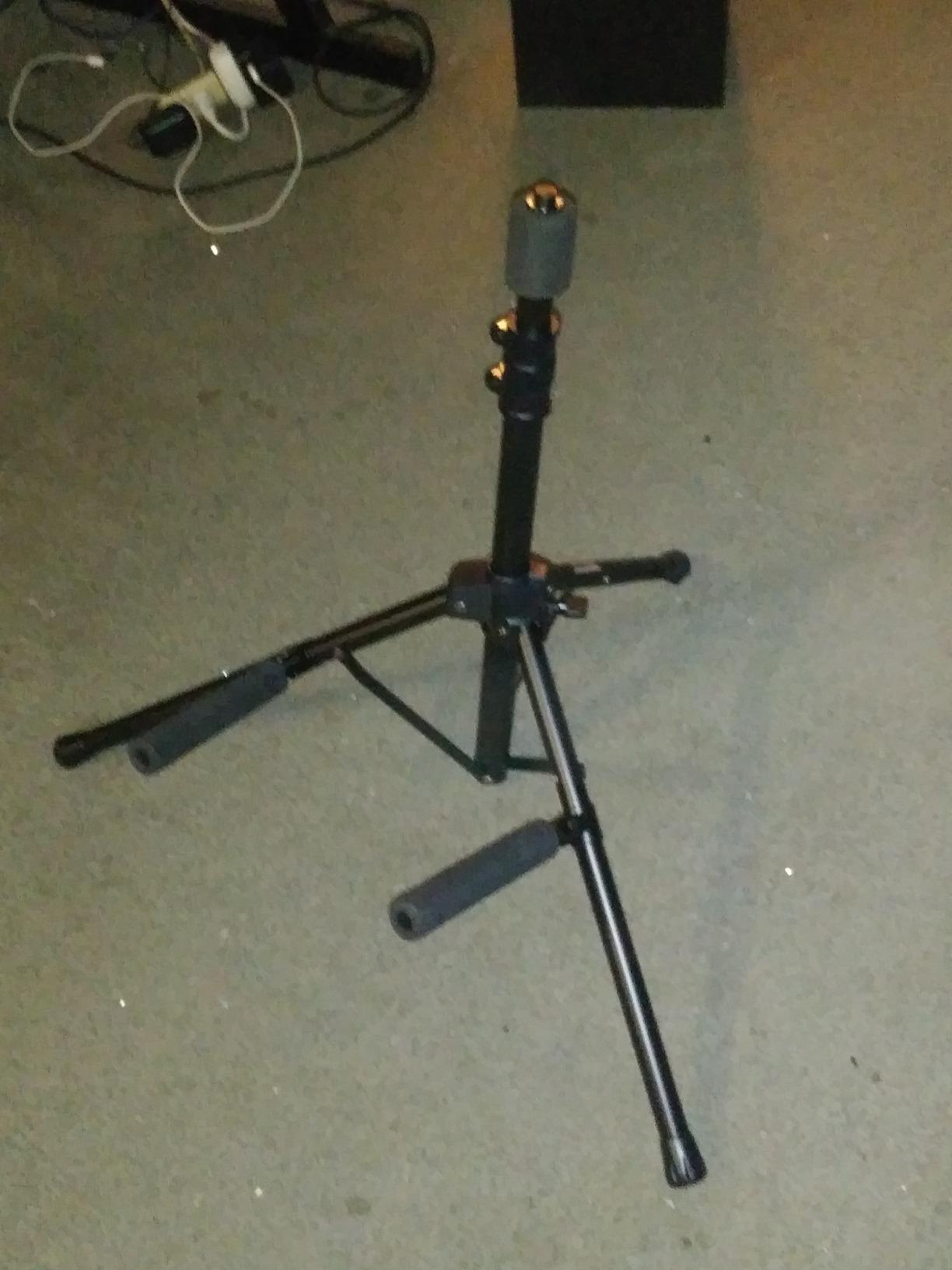 On-Stage RS7500 Tiltback Tripod Guitar Amplifier Stand customer photo 2