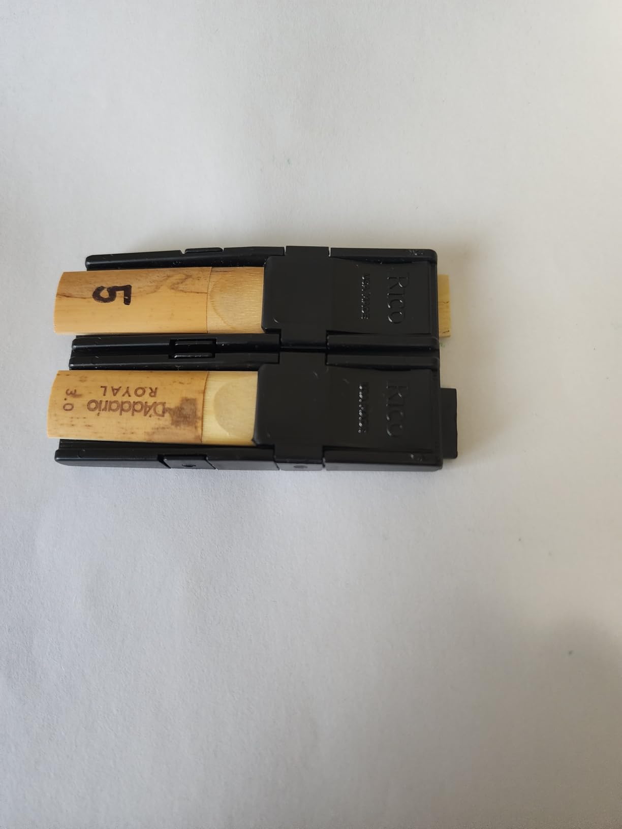 D'Addario Reed Guard IV - Sax & Clarinet Reed Case - Fits Reeds for Bb Clarinet, Soprano Sax, & Alto Sax customer photo 1