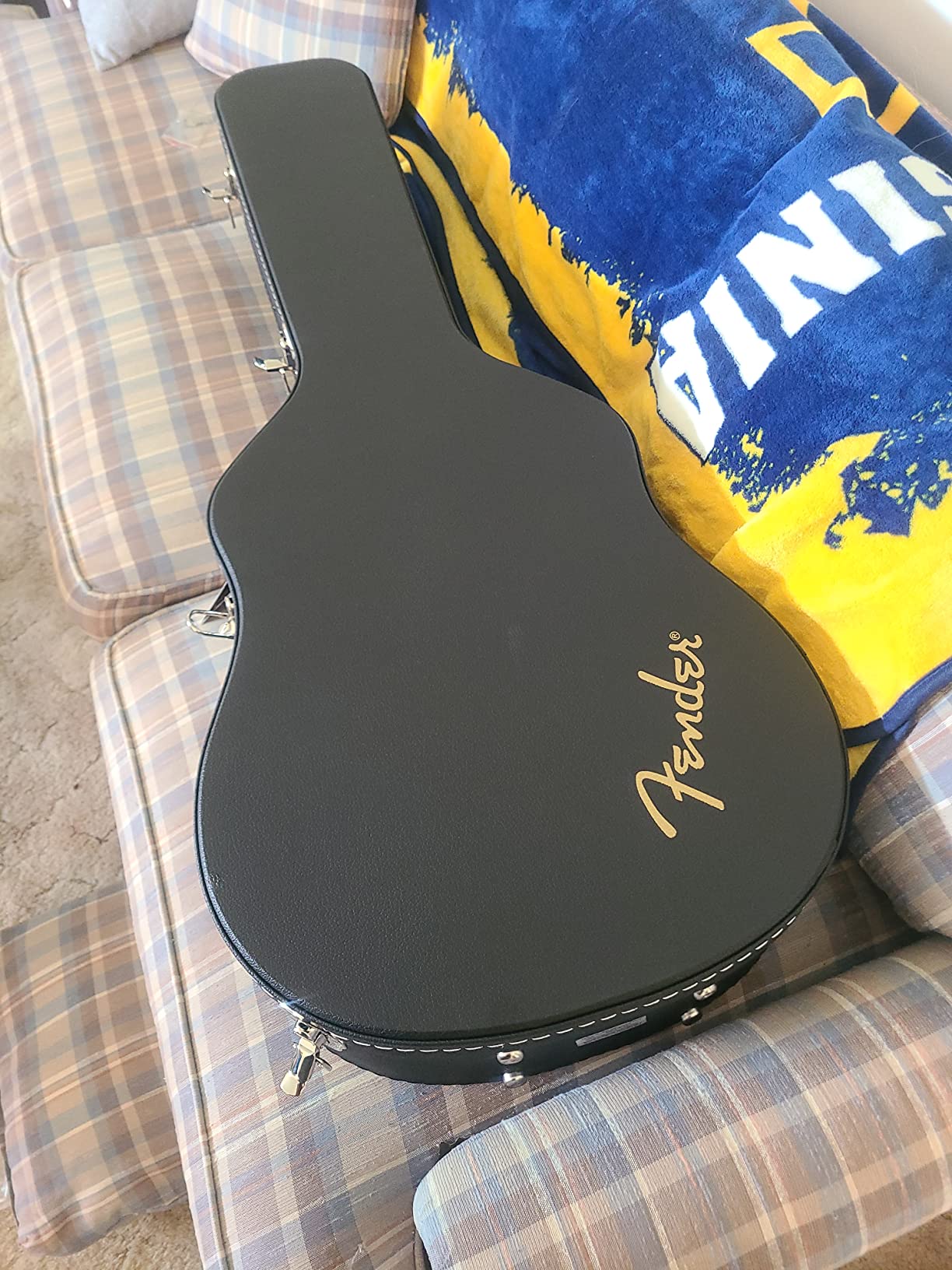 Fender Classical Hardshell Case, Black customer photo 1