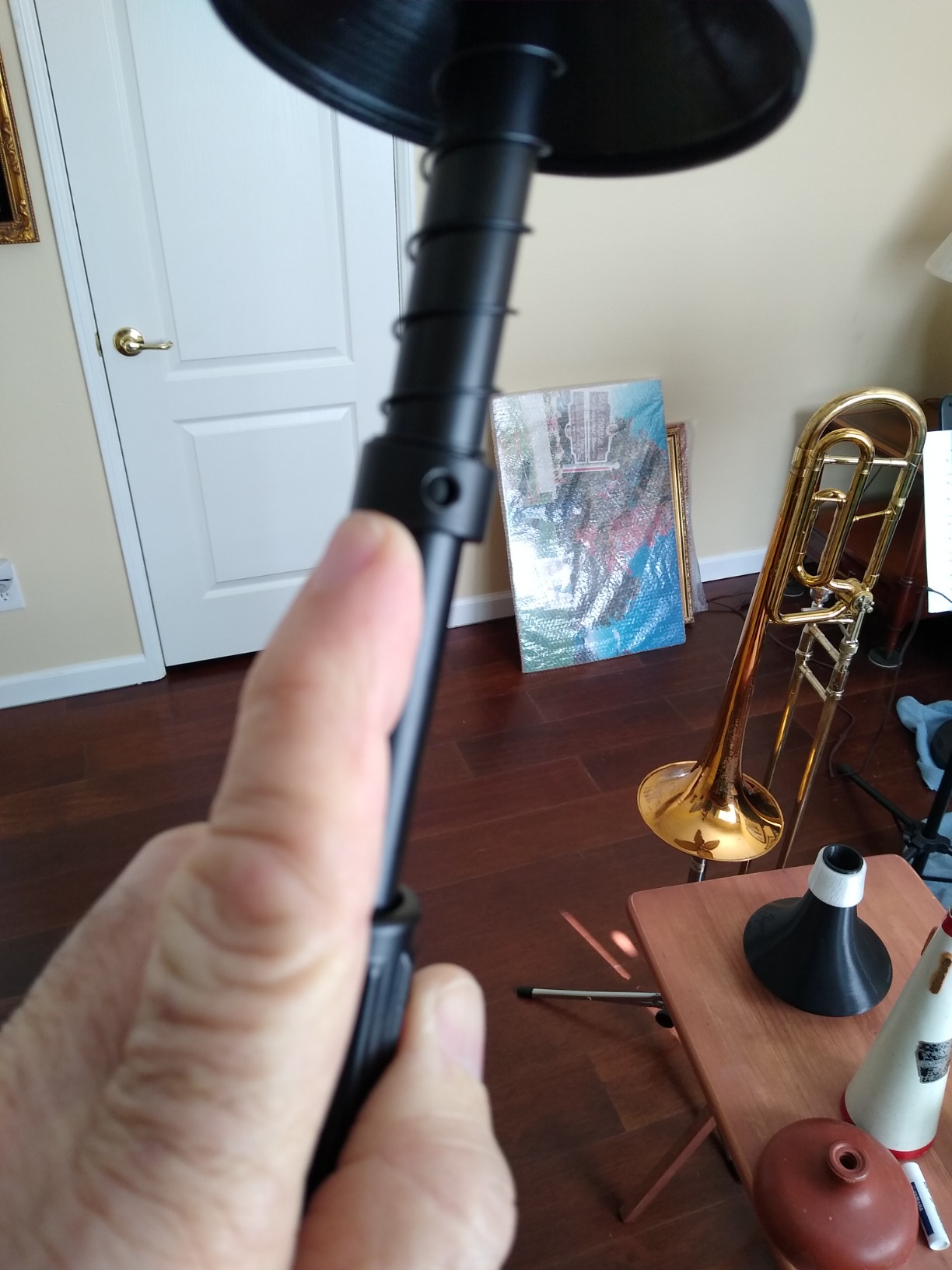 Hamilton KB950 Trumpet Stand - Stable Tripod Base, Spring-Cushioned Bell Cup, Built for Daily Use, Folds for Travel, Black Finish customer photo 2