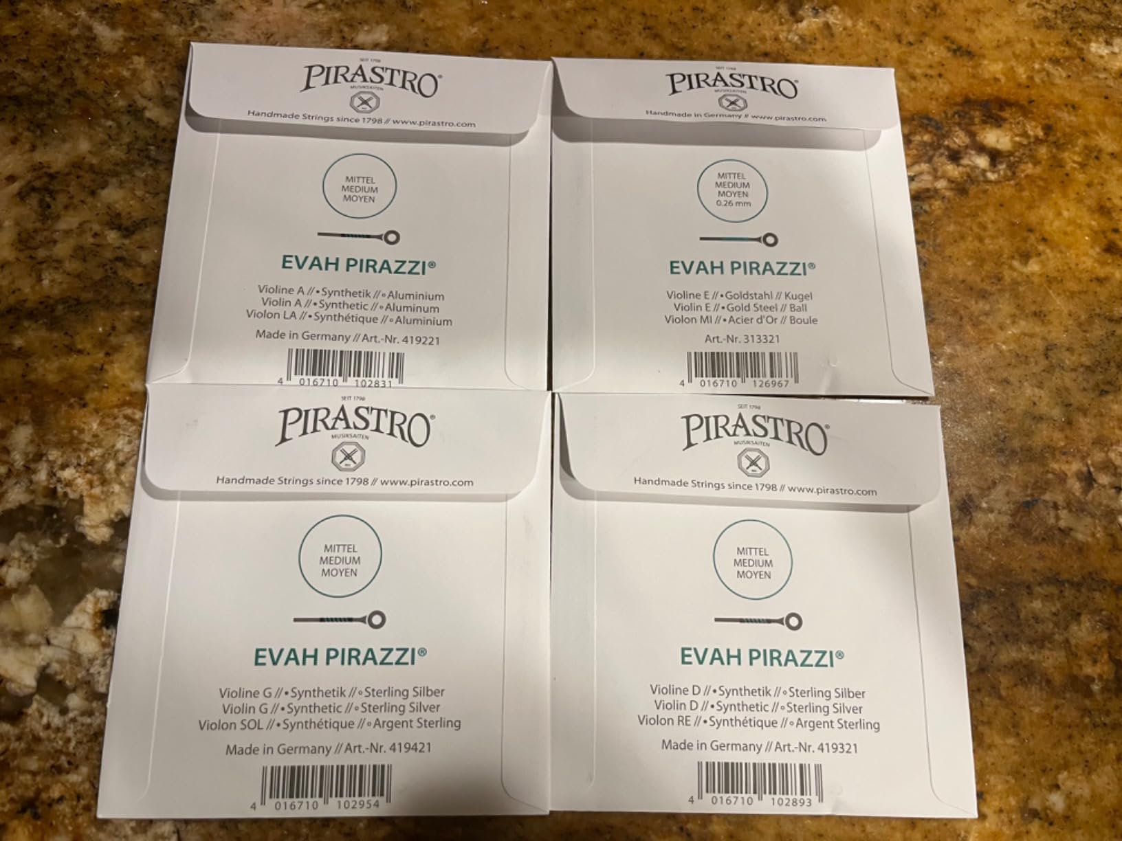 Pirastro Evah Pirazzi 4/4 Violin String Set - Medium Gauge - With Ball-End Gold-Plated E customer photo 1