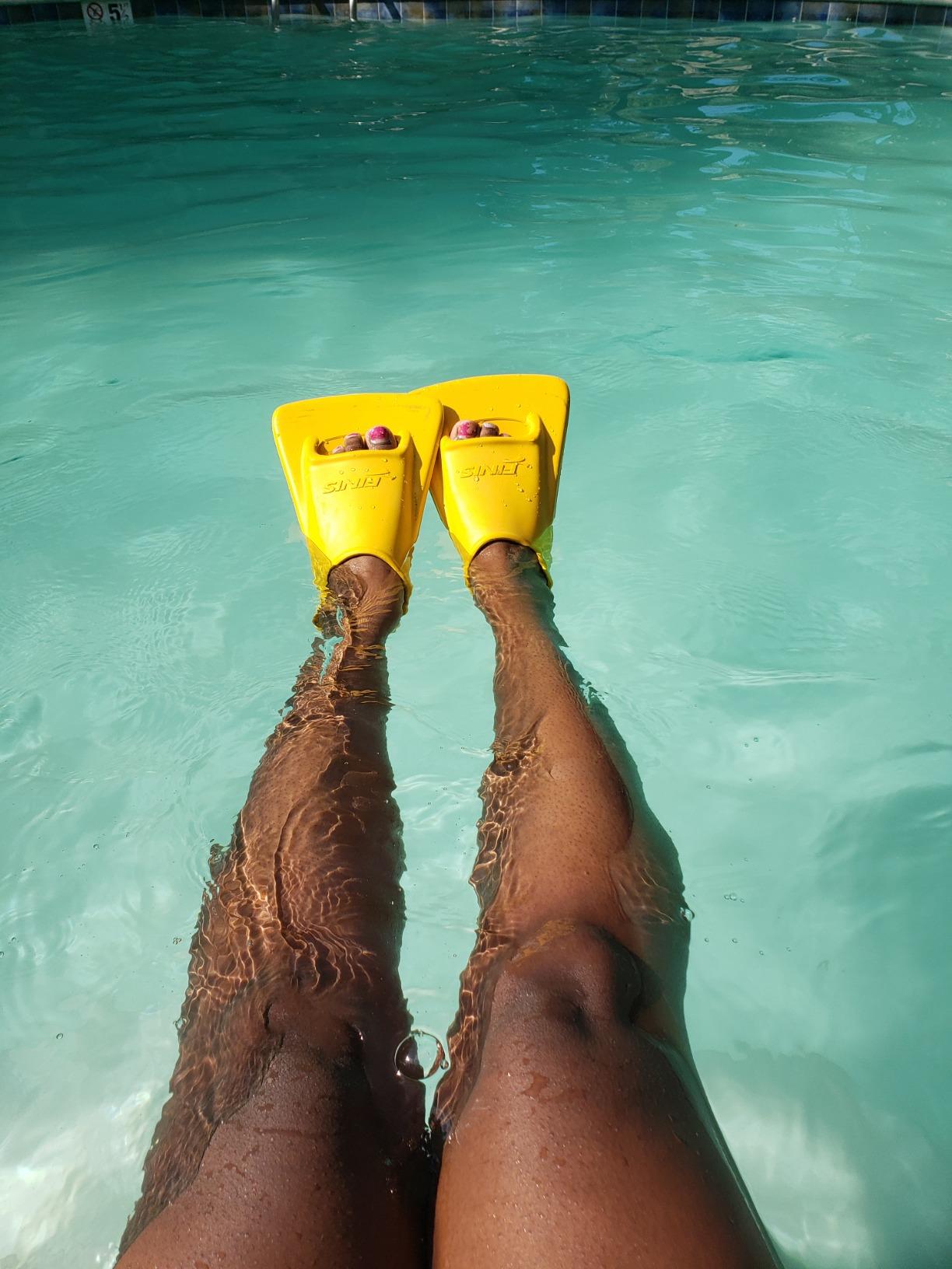 Finis Zoomers Gold Swim Training Fins - Short Blade Design for Speed & Conditioning - Soft Natural Rubber Fit customer photo 2