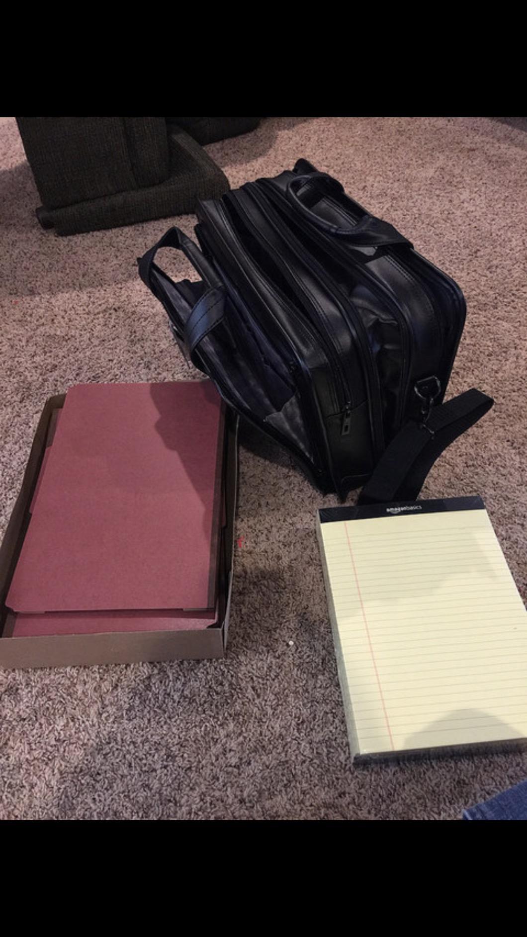 Samsonite Leather Expandable Briefcase, Black, One Size customer photo 1