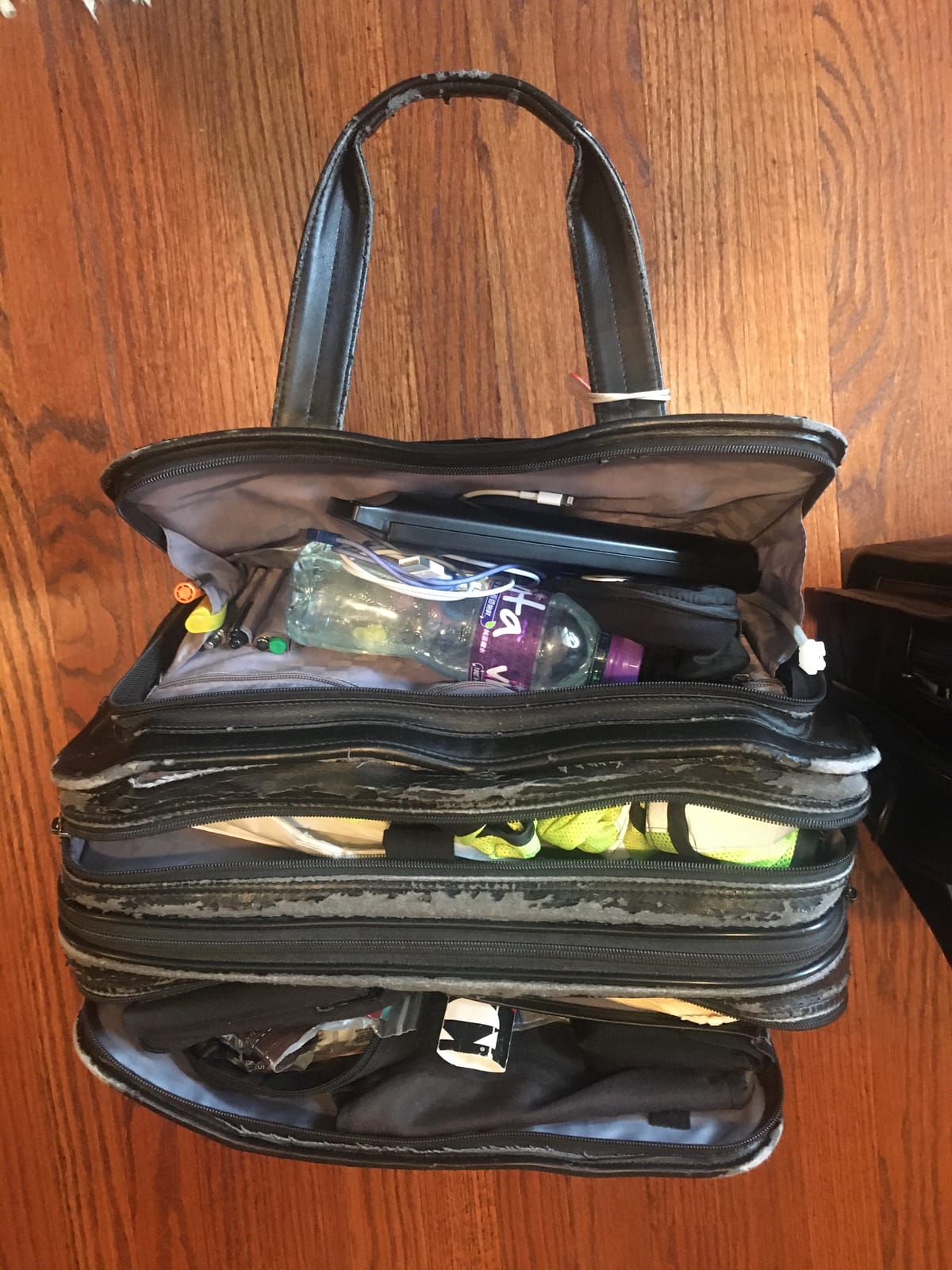 Samsonite Leather Expandable Briefcase, Black, One Size customer photo 2