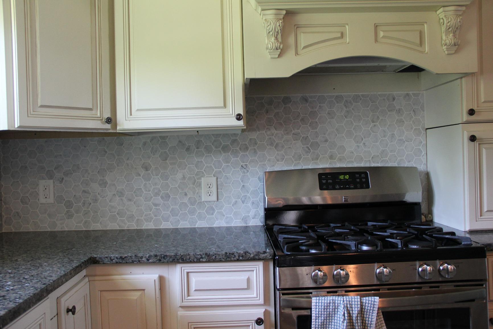 Carrara White Marble 2 inch Hexagon Mosaic Tile Honed Kitchen Bath Wall Floor Backsplash Shower (1 Sheet) customer photo 1