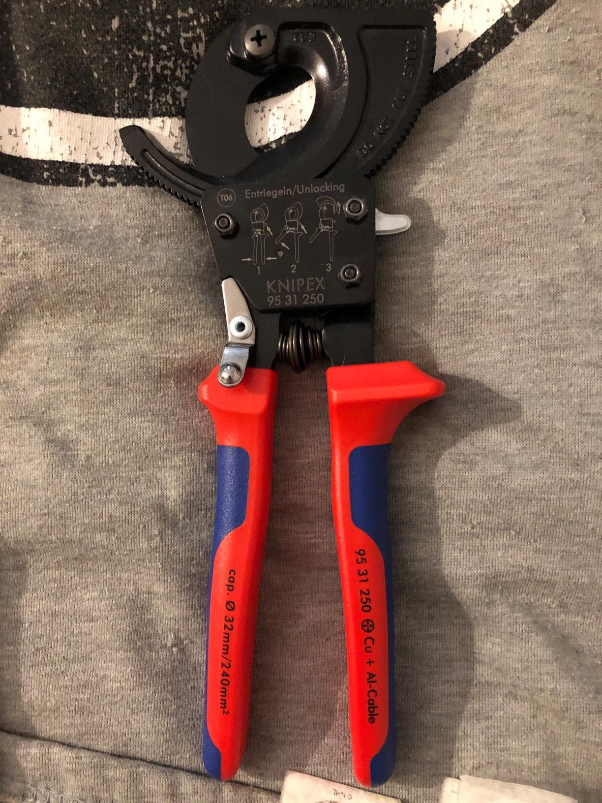 Knipex Tools 95 31 250 SBA Cable Cutters customer photo 1