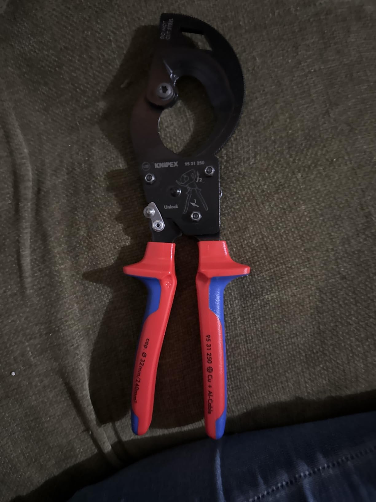 Knipex Tools 95 31 250 SBA Cable Cutters customer photo 2