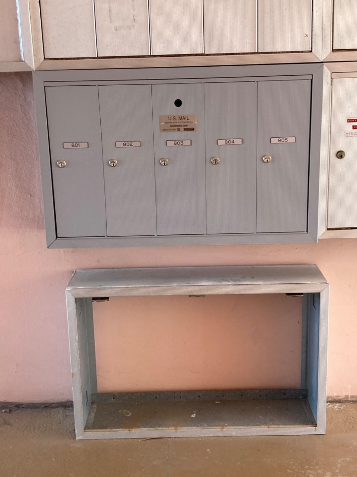 Salsbury Industries Mailbox, Aluminum, Powder Coated, 5 Doors, Surface, 3505ASU - 1 Each customer photo 2