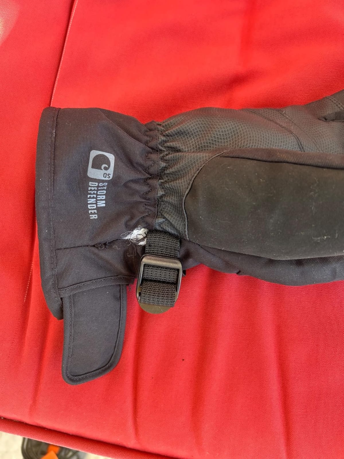 Carhartt Men's W.b. Waterproof Windproof Insulated Work Glove customer photo 2
