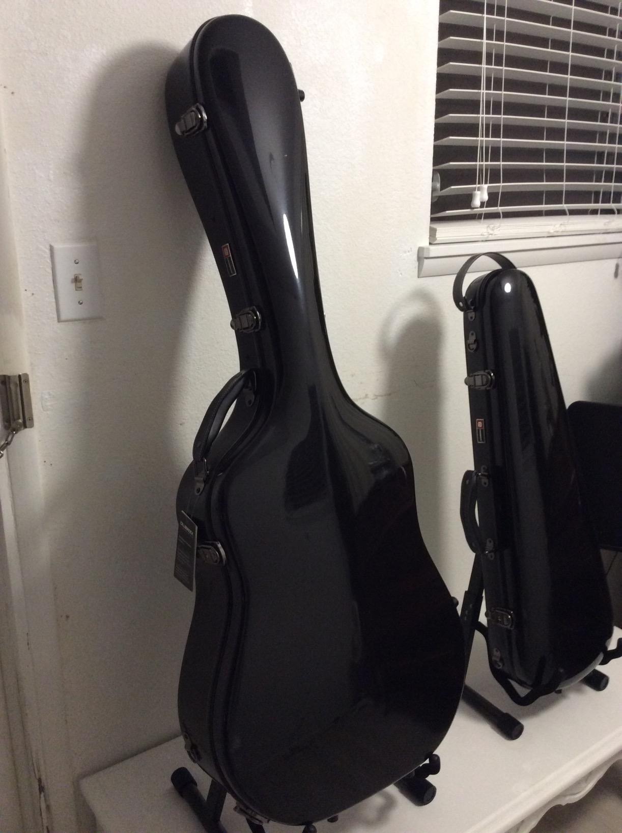 Crossrock CRF1000DBK Fiberglass Acoustic Guitar Case Hardshell- Backpack Style for 40