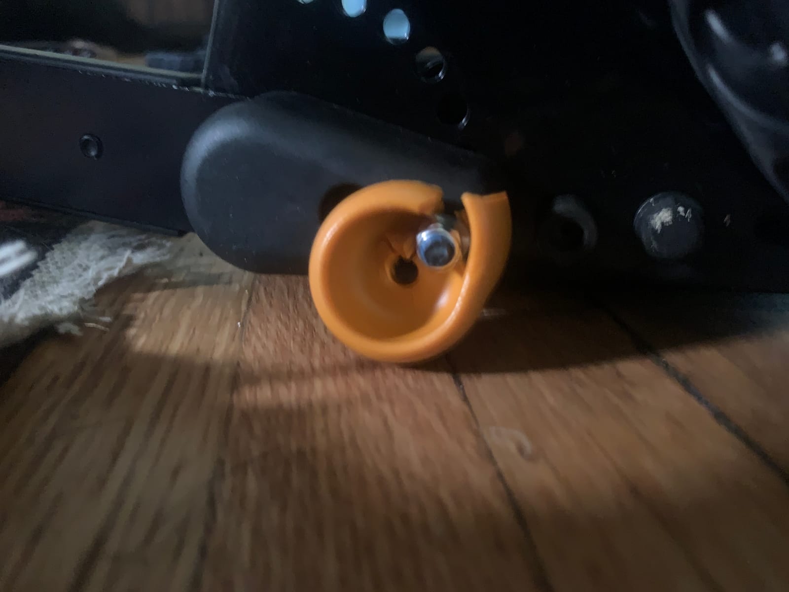 Fiskars Push Mower - 17