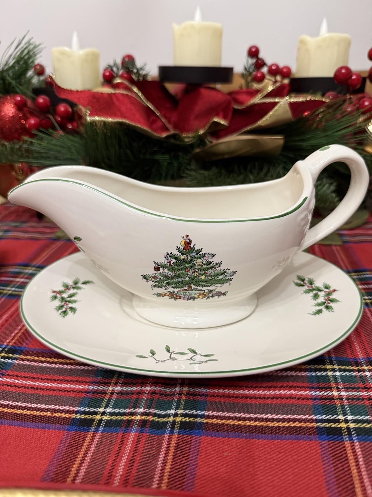 Spode Christmas Tree 9 Oz Gravy Boat & Stand - Set of 2 customer photo 1