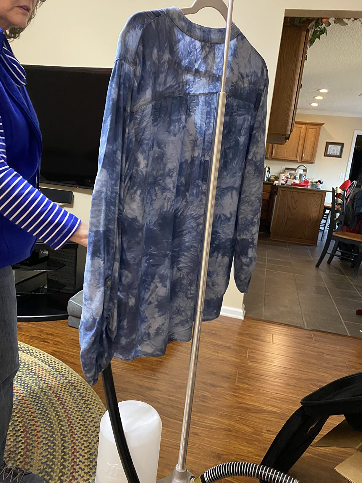 J-2S Jiffy Garment Steamer with Plastic Head and Stainless Steel Face, 120 Volt customer photo 2