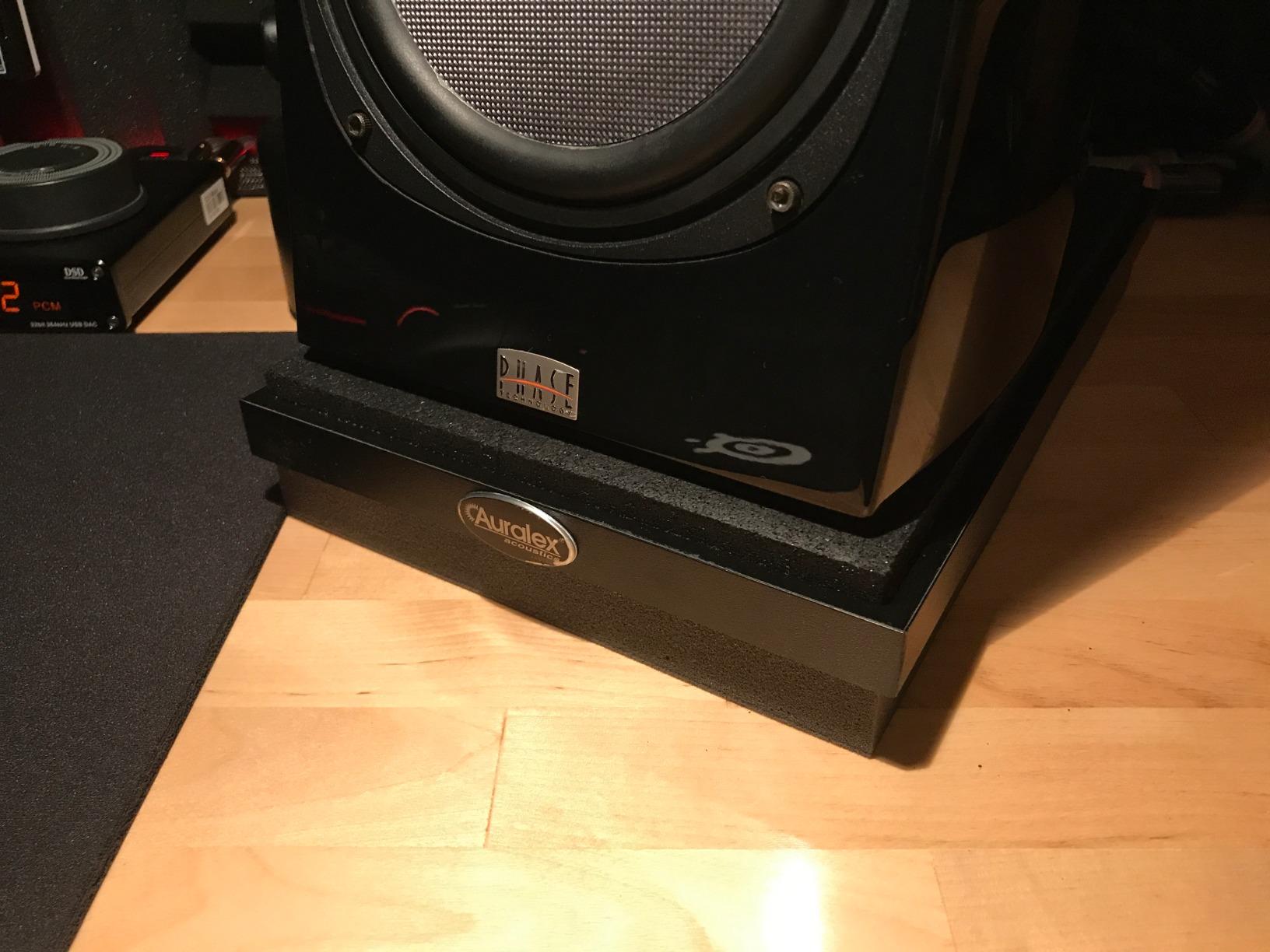 Auralex Acoustics ProPAD Studio Monitor Acoustic Isolation Pads, 1 Set customer photo 2