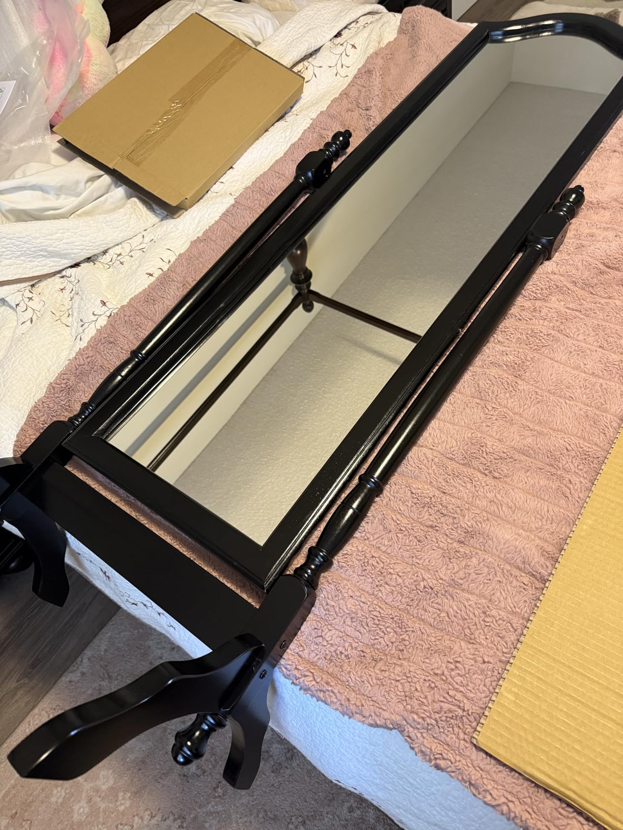 Coaster Home Furnishings Cabot Wood Cheval Standing Mirror with Swivel Base, Full-Length Viewing and Arched Top (Merlot) customer photo 1