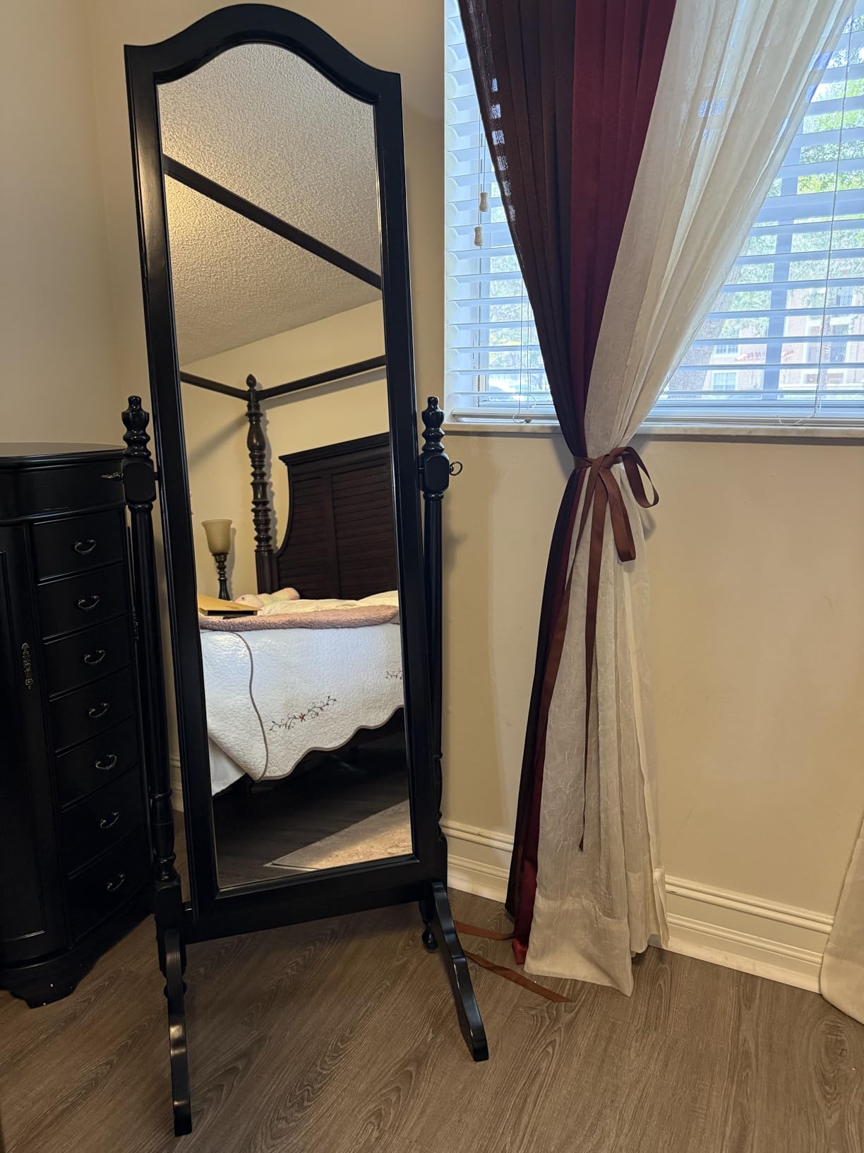 Coaster Home Furnishings Cabot Wood Cheval Standing Mirror with Swivel Base, Full-Length Viewing and Arched Top (Merlot) customer photo 2