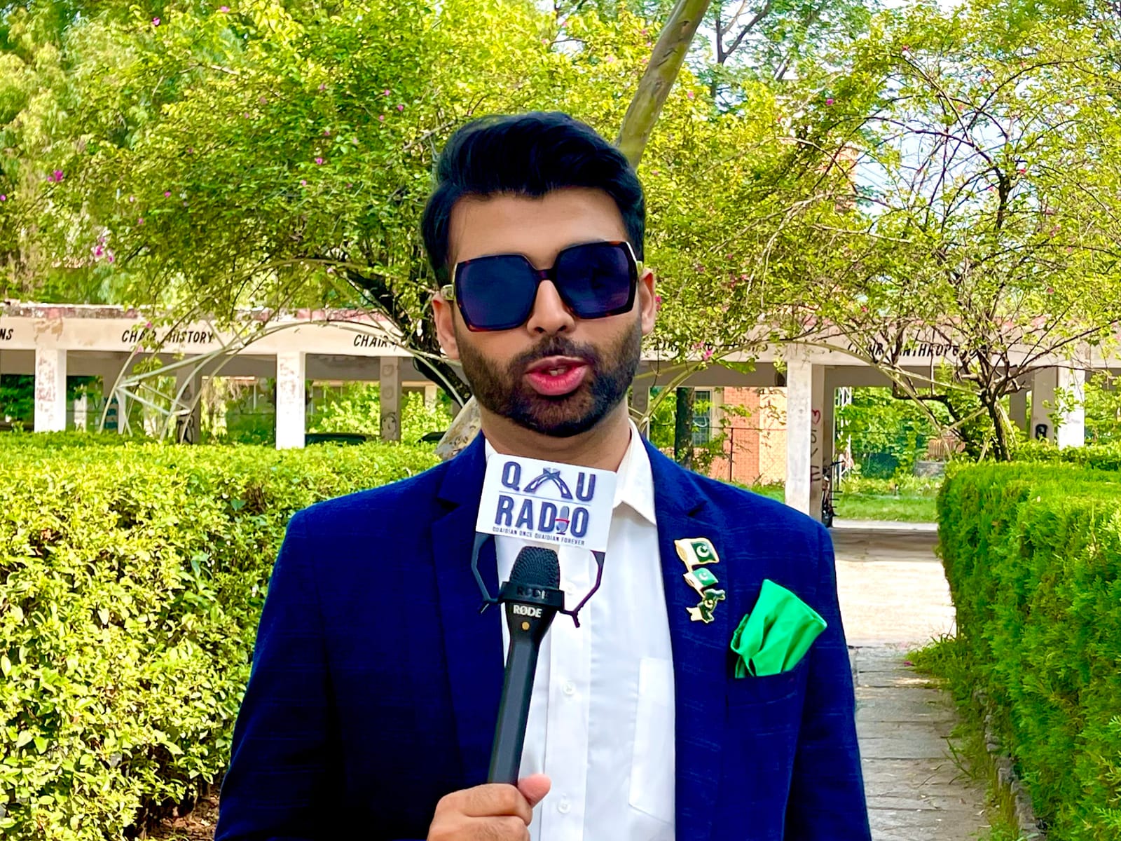 Rode Reporter Omnidirectional Dynamic Microphone, Black - XLR connector and mesh basket for interviews, presentations and broadcasting customer photo 2