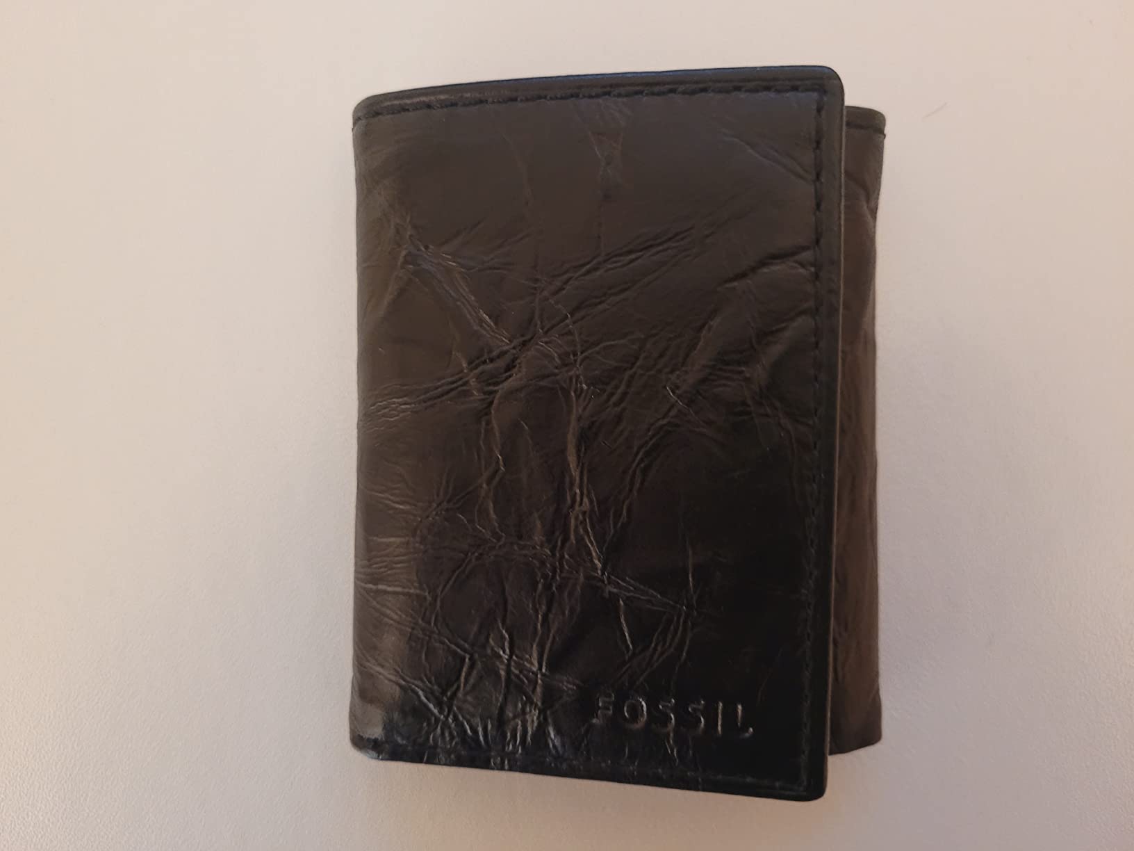 Fossil Men's Ingram Leather Trifold with ID Window Wallet, Leather Trifold Wallet for Men, Brown customer photo 2