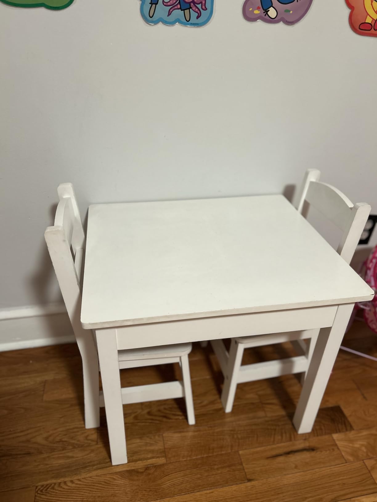 Melissa & Doug Solid Wood Kids Table and Chairs (2), Premium Quality Wooden Toddler Table and Chair Set for Kids Playroom Furniture & Montessori Classroom Furniture for Boys & Girls Ages 3+ customer photo 1