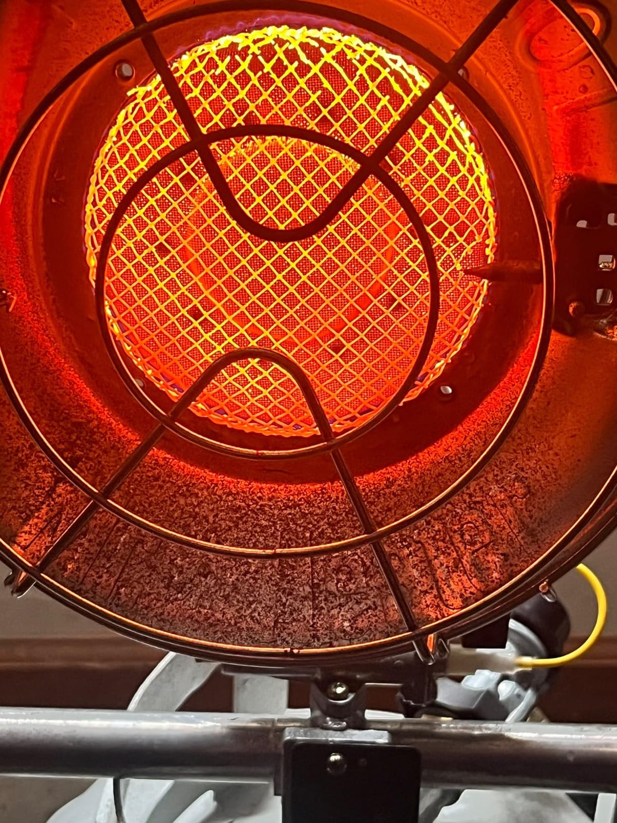 Mr. Heater Original 45,000 BTU Triple Tank Top Radiant Propane Heater customer photo 2